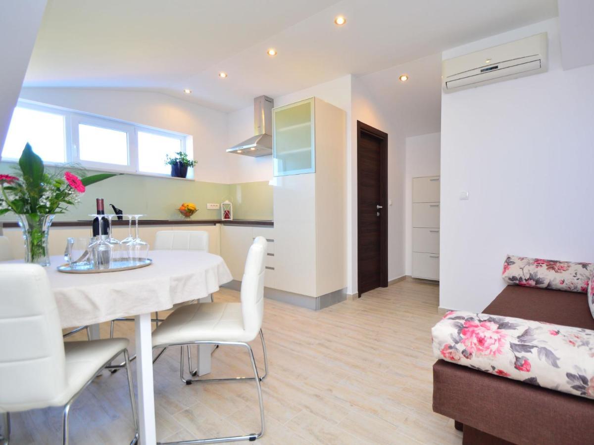 Apartment Rina-3 By Interhome Vodice Dış mekan fotoğraf